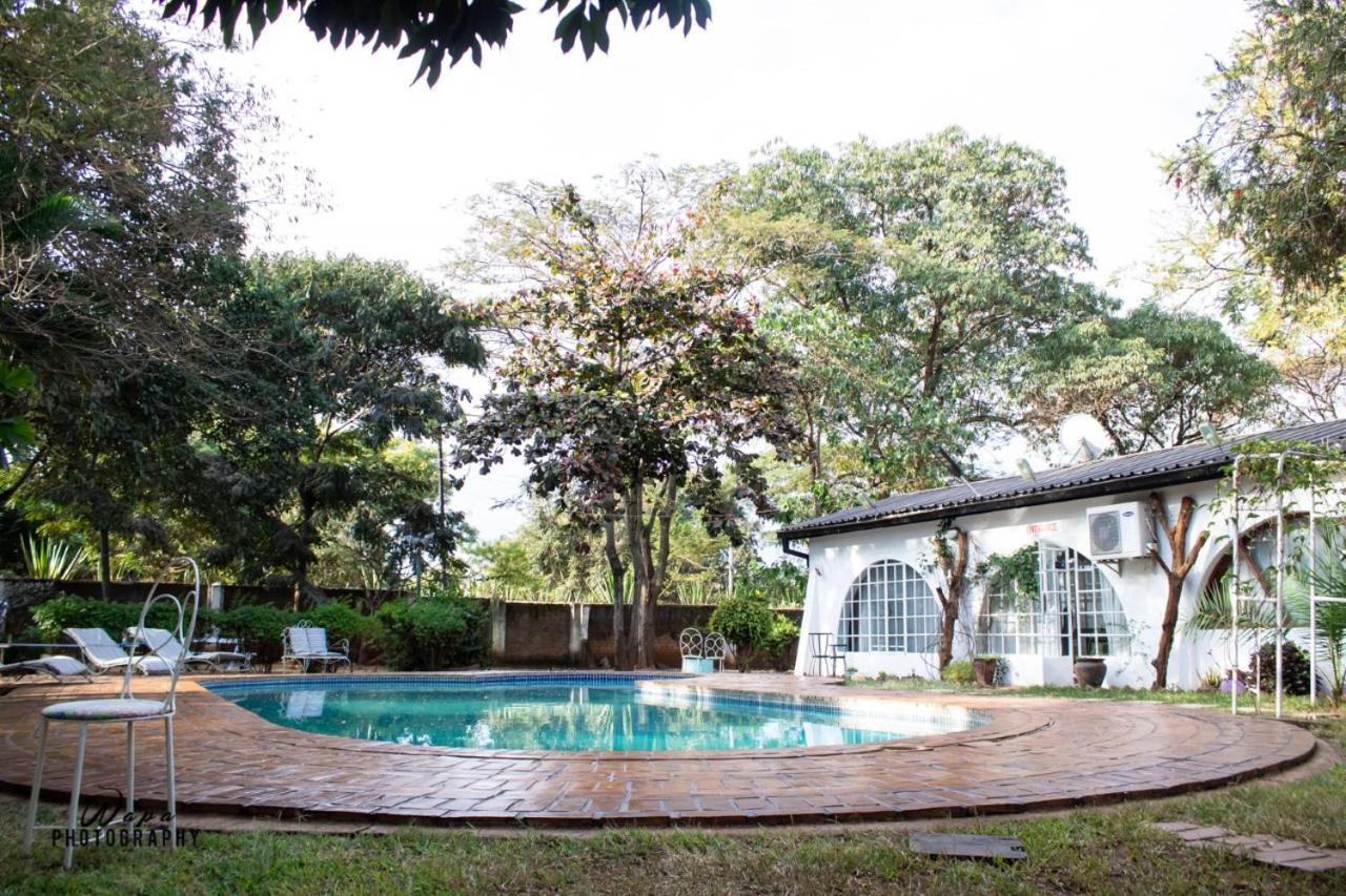 The Ad Lib Executive Lodge Lilongwe Exteriör bild